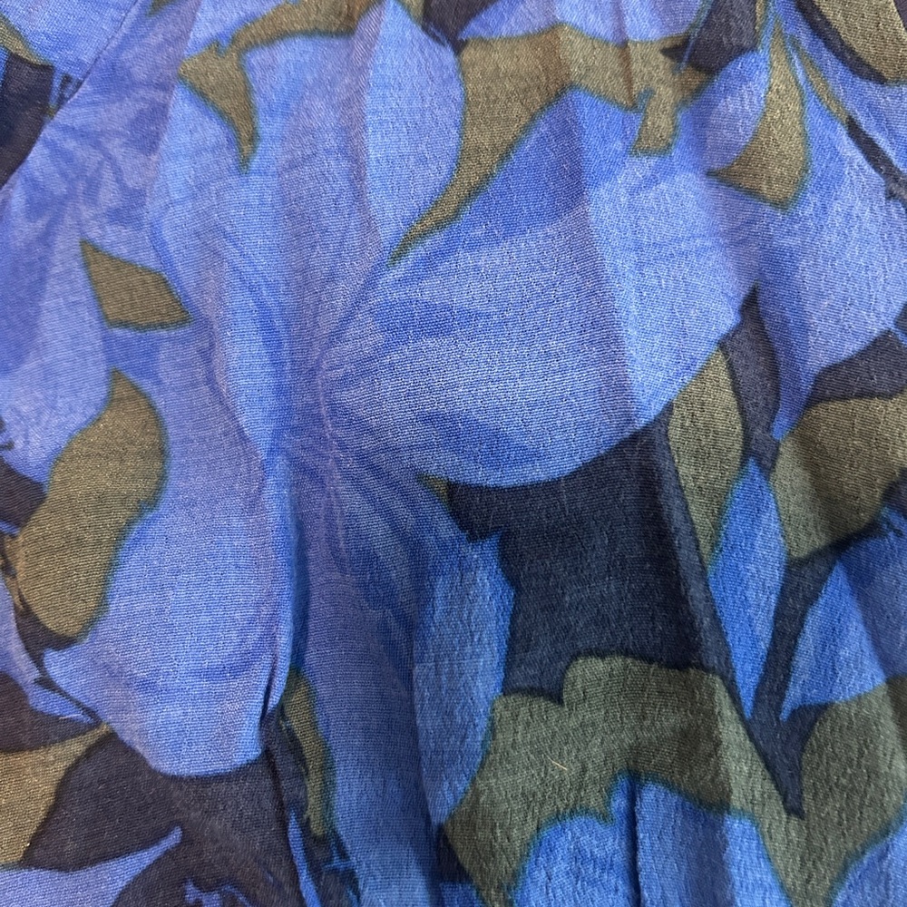 Elegant Blue Floral Wrap Dress - Picture 3 of 4